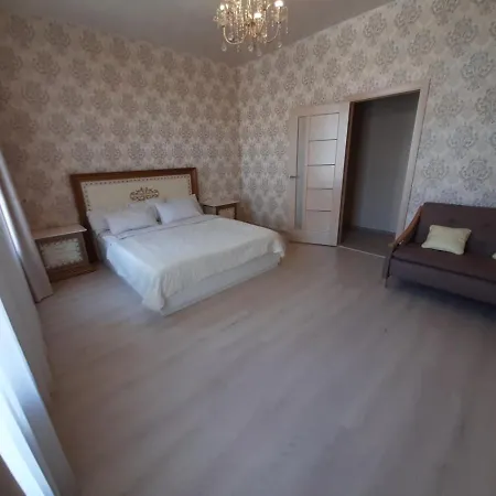Apartment On Kulisha 41