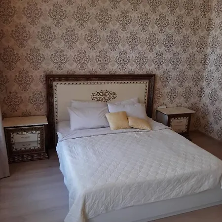Apartment On Kulisha 41